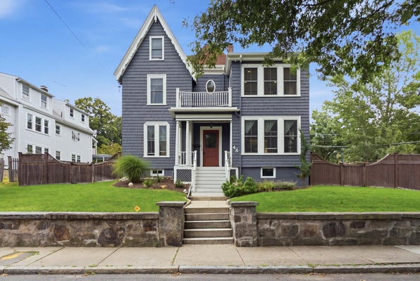 48 WALNUT ST # 1, WATERTOWN, MA 02472 - Image 53df7d7ff845cb9bdb07b9025eb5c81d/1019852964