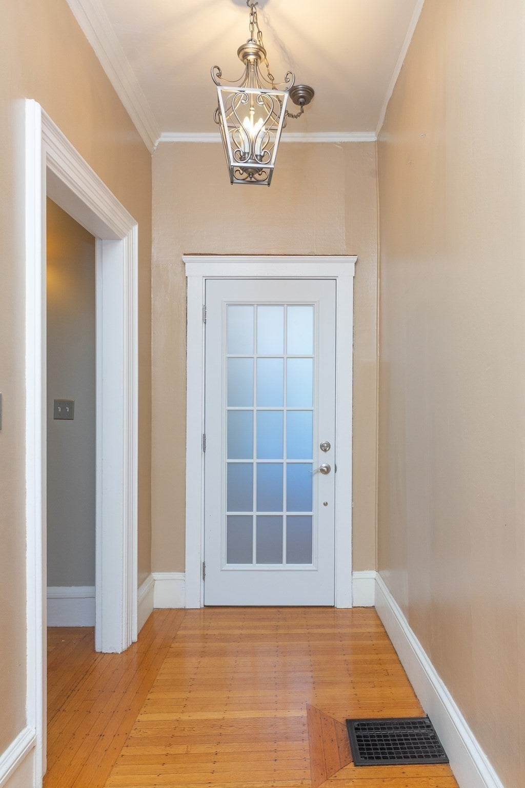 48 Walnut St #1, Watertown, MA, 48 Walnut St #1, Watertown, MA Photo #8