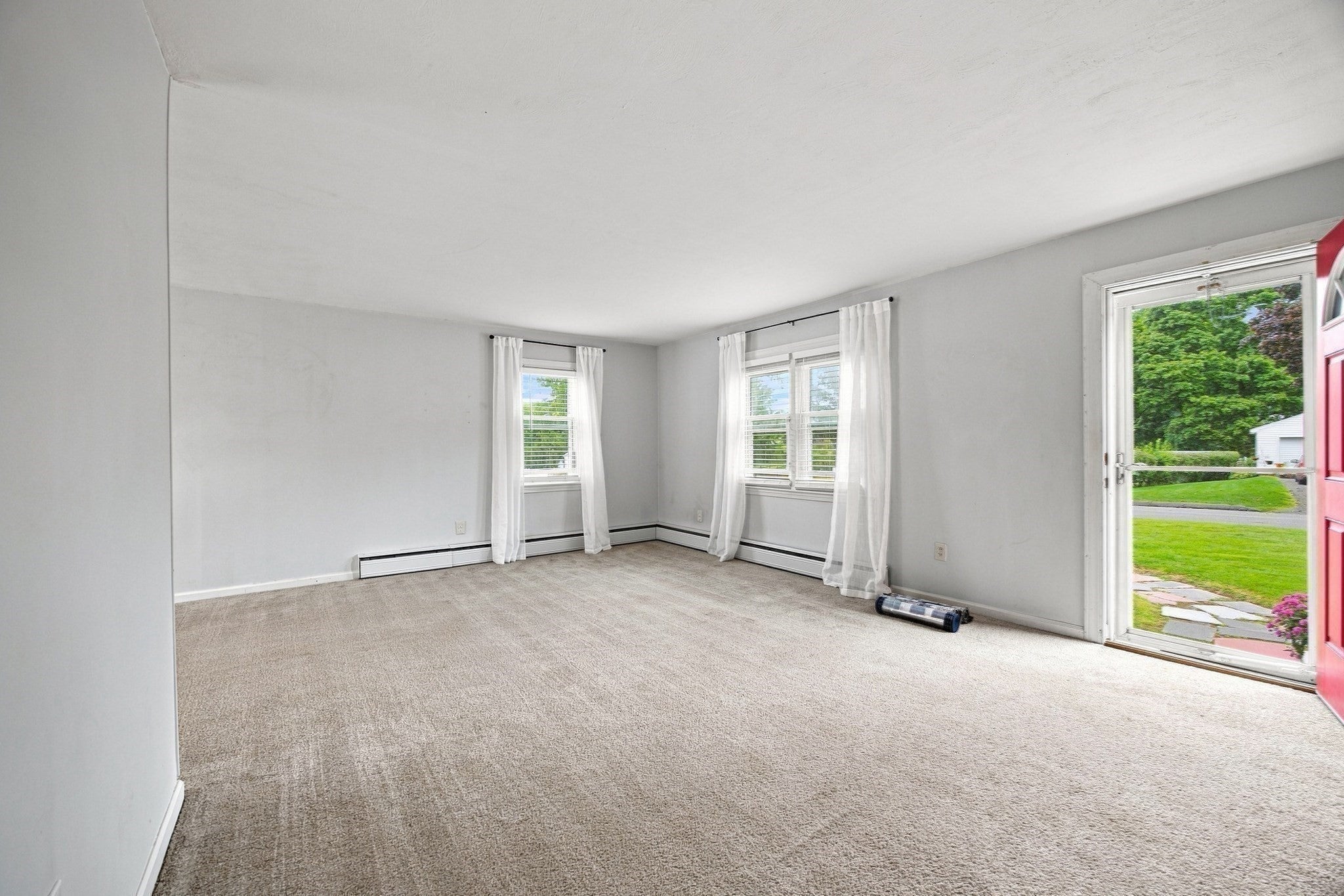 12 Park Ave, Holyoke, MA, 12 Park Ave, Holyoke, MA Photo #3
