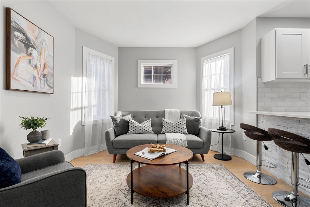 679-683 Columbia Rd 4