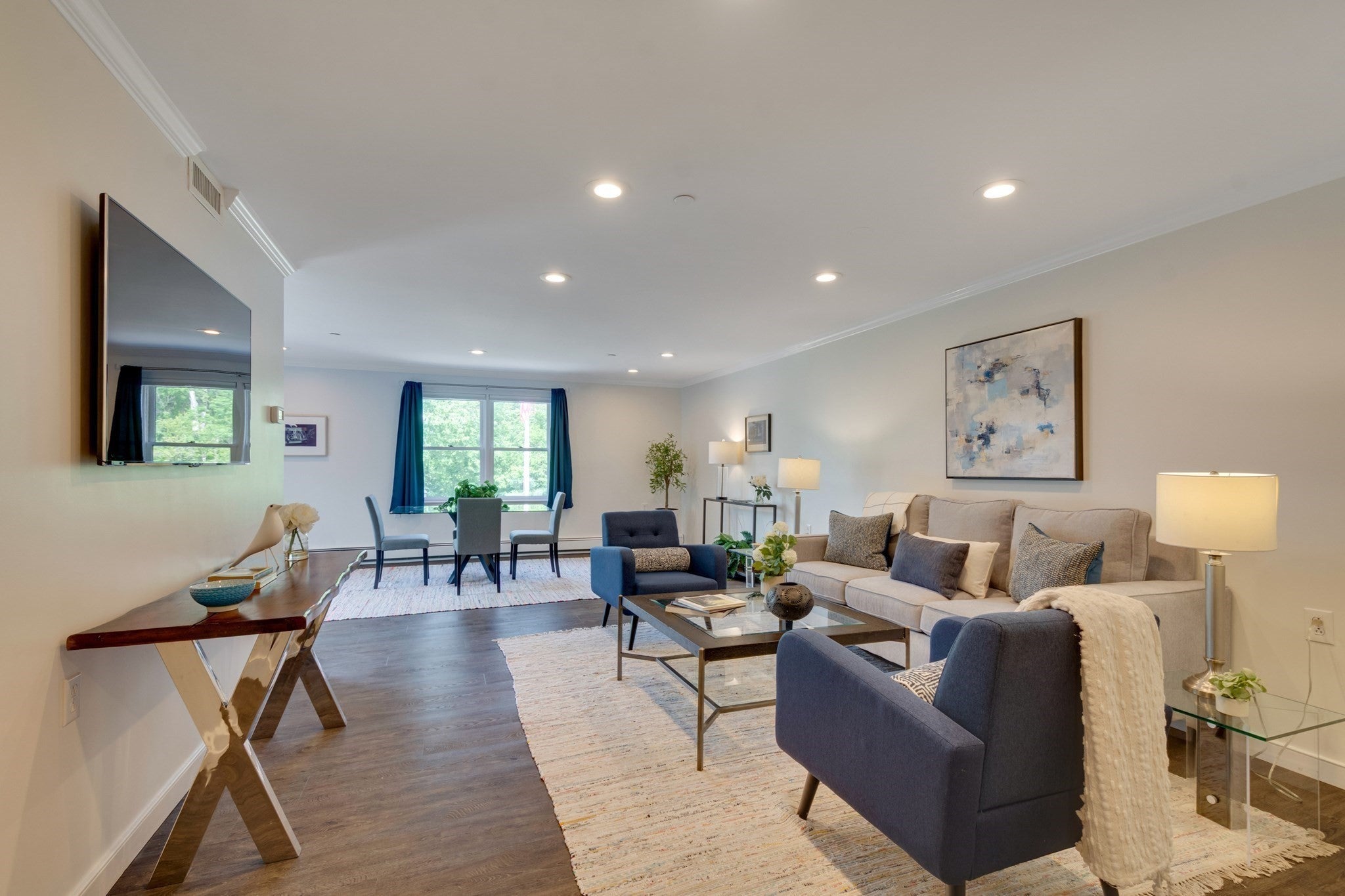 140 Lincoln Road 218