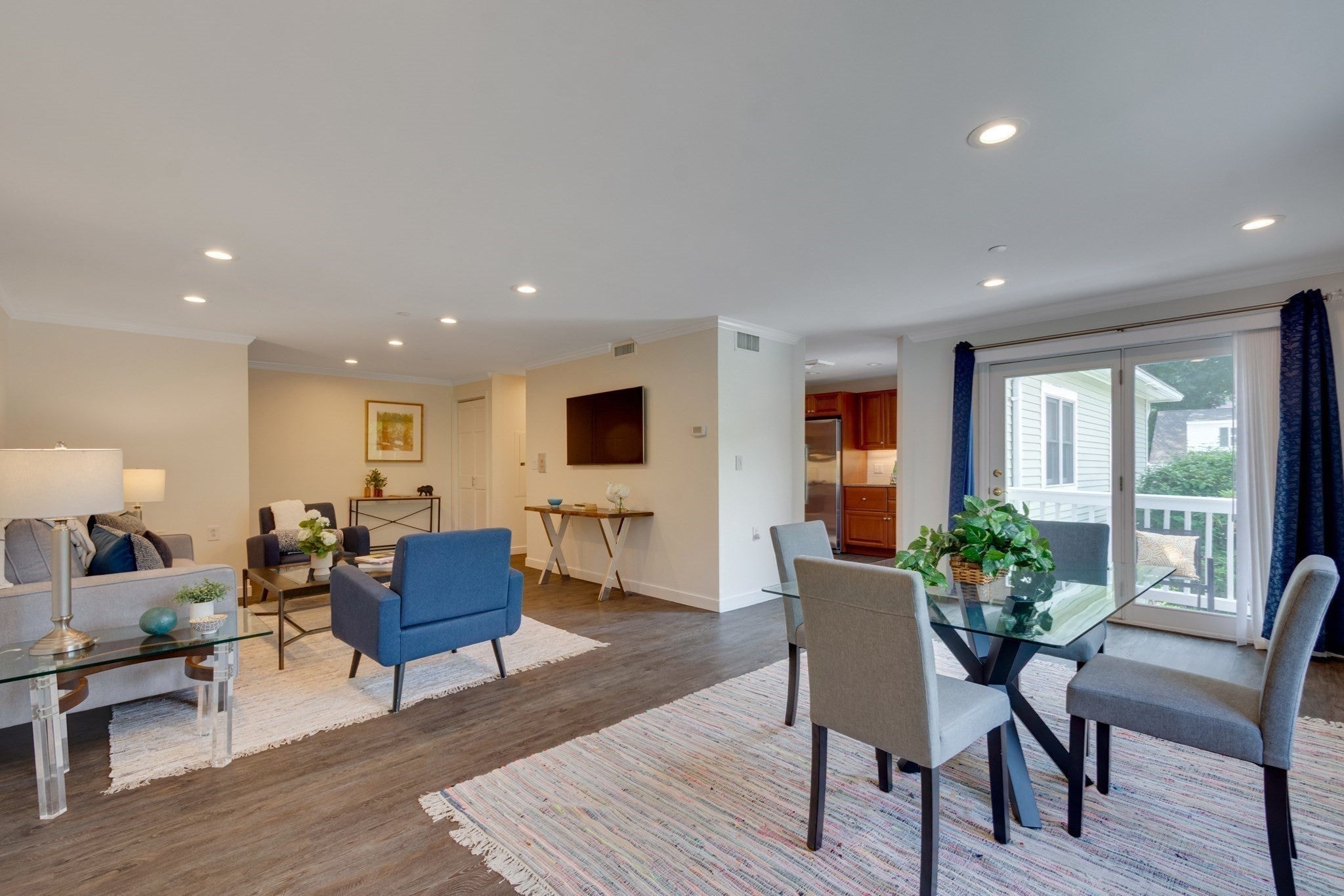 140 Lincoln Road 218