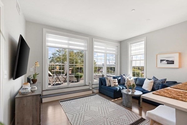 8 Sanborn Street #4011, Reading, MA, 8 Sanborn Street #4011, Reading, MA Photo #4