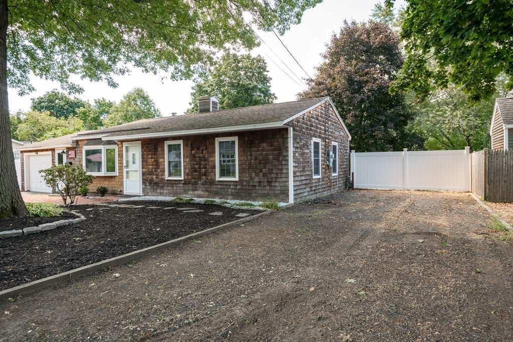 42 Avery Street