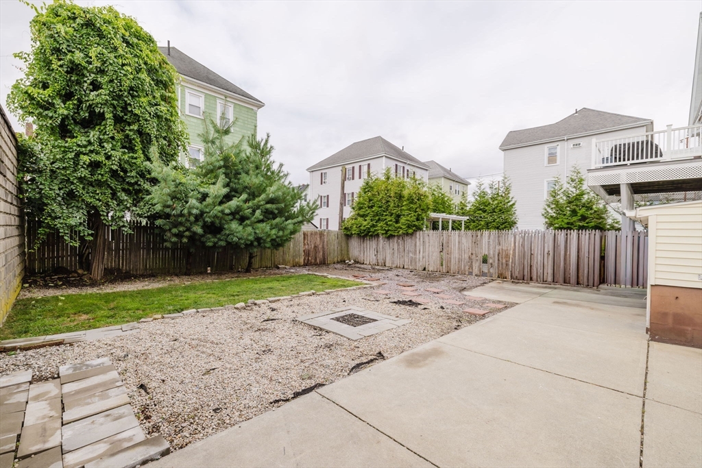 46 Larch St