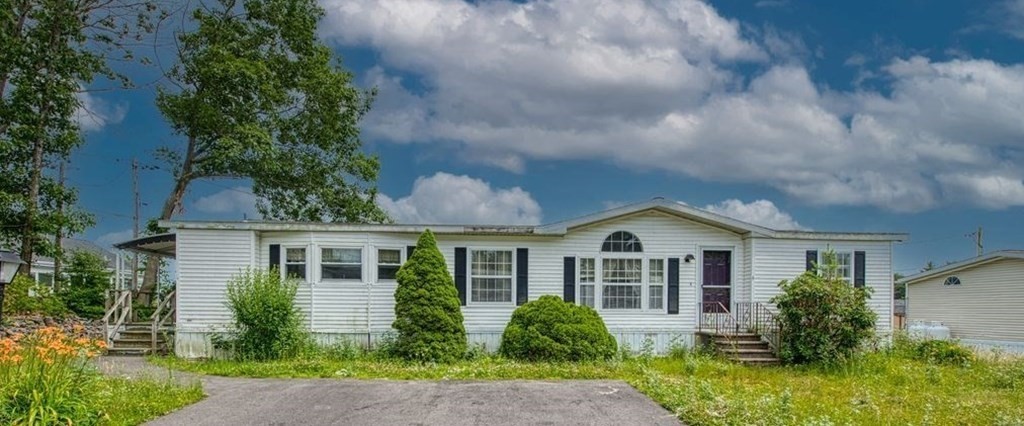 6 Emerald Place