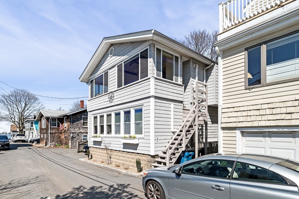 17 Maple Avenue
