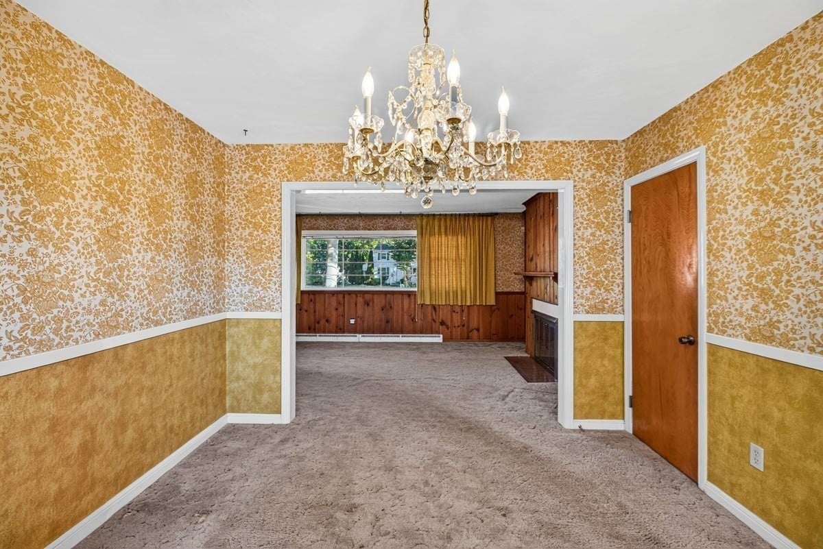 172 Harwich Rd, West Springfield, MA Photo #11