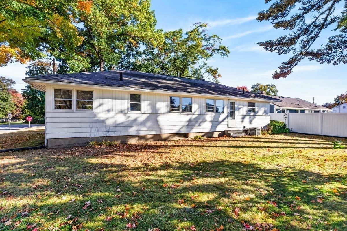 172 Harwich Rd, West Springfield, MA Photo #37