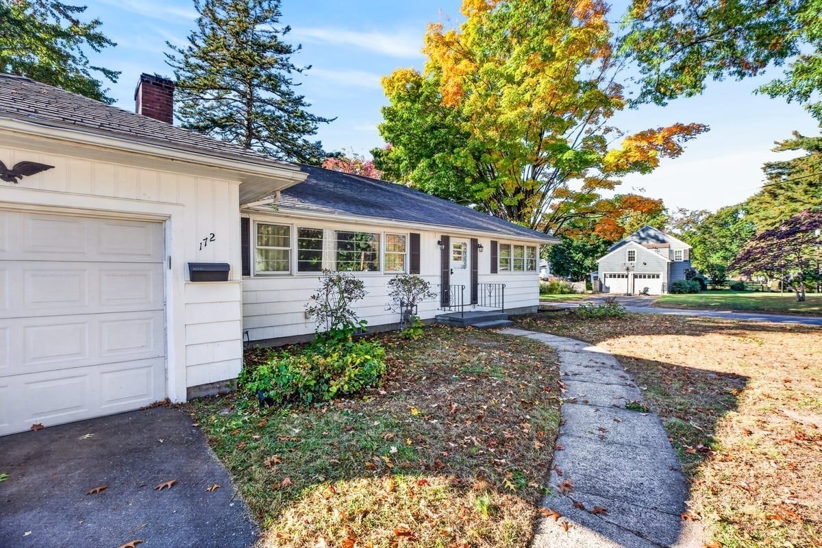 172 Harwich Rd