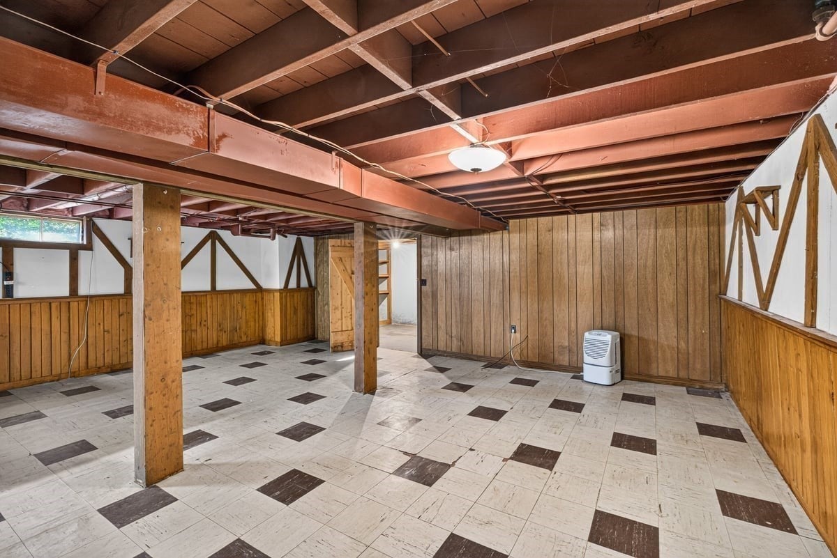 172 Harwich Rd, West Springfield, MA Photo #32