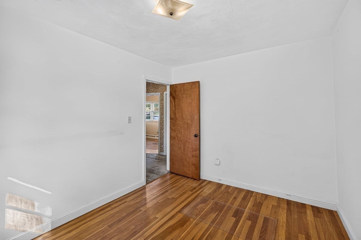 172 Harwich Rd, West Springfield, MA Photo #22