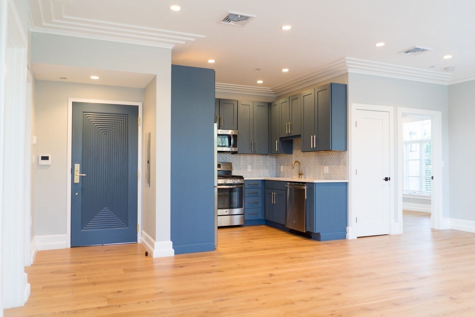 1467 Tremont St #205, Boston, MA Photo #2