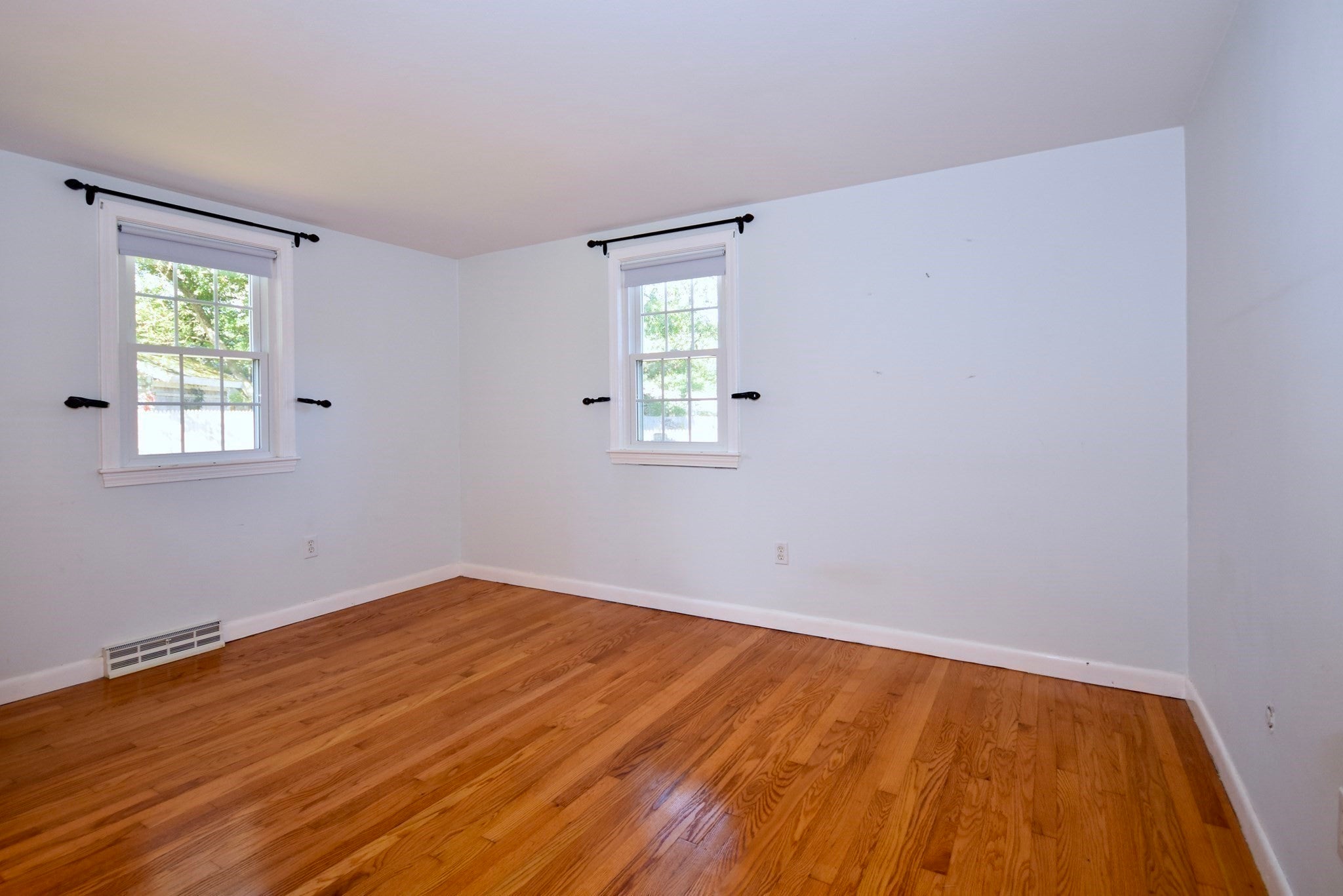 67 Diane Ave, Yarmouth, MA Photo #10