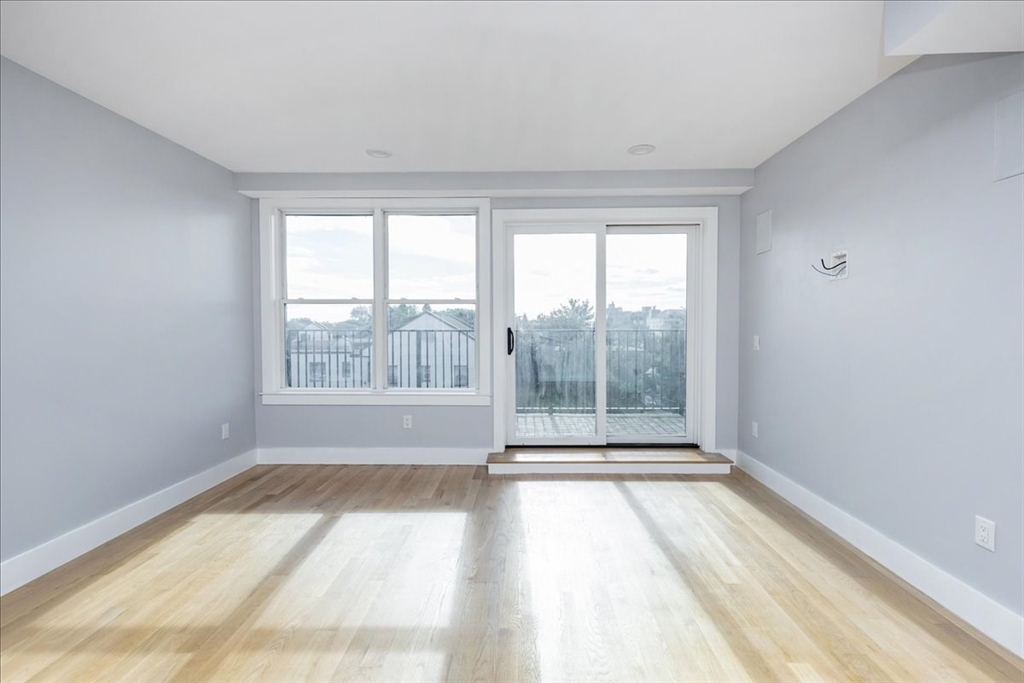 150 W. Broadway 418