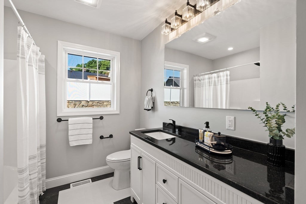 660 Hildreth St, Dracut, MA, 660 Hildreth St, Dracut, MA Photo #32