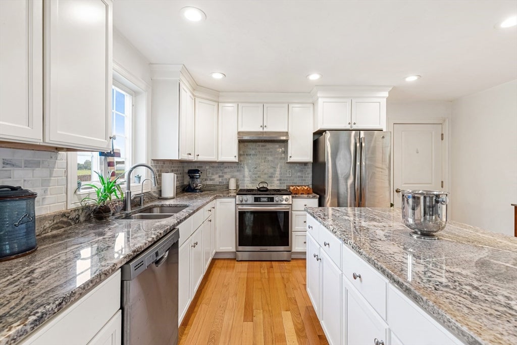 380 N Wheaton Ave, Seekonk, MA Photo #17