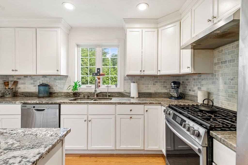 380 N Wheaton Ave, Seekonk, MA Photo #18