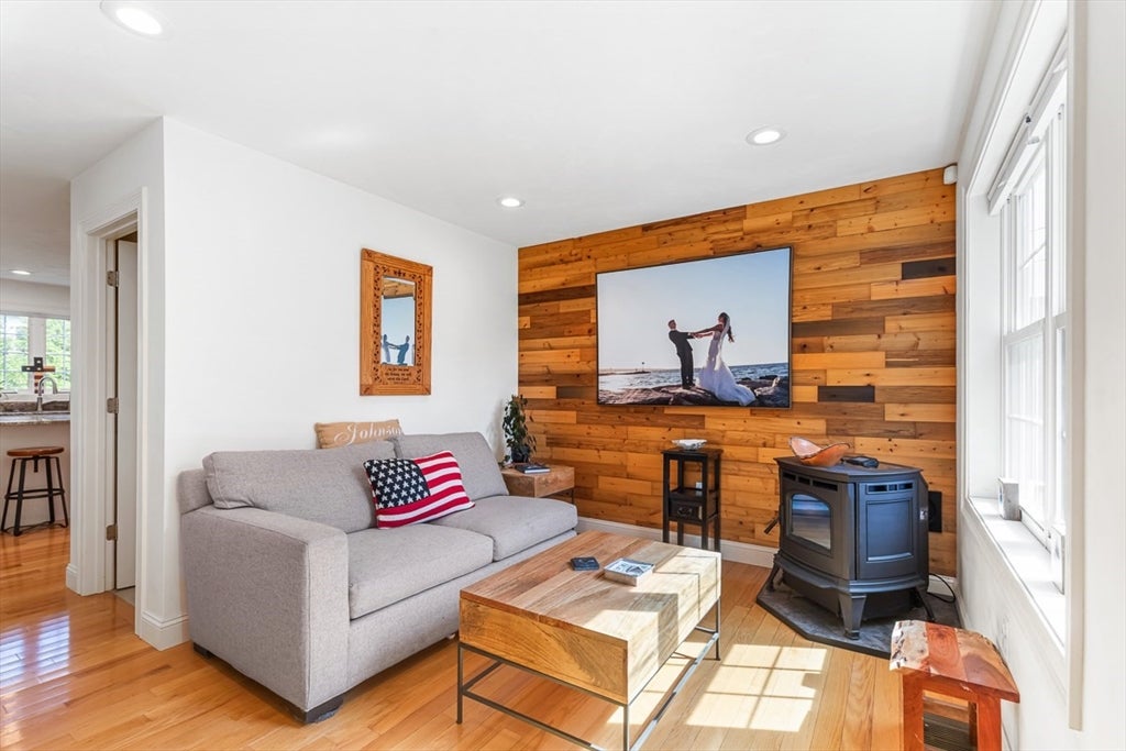 380 N Wheaton Ave, Seekonk, MA Photo #6