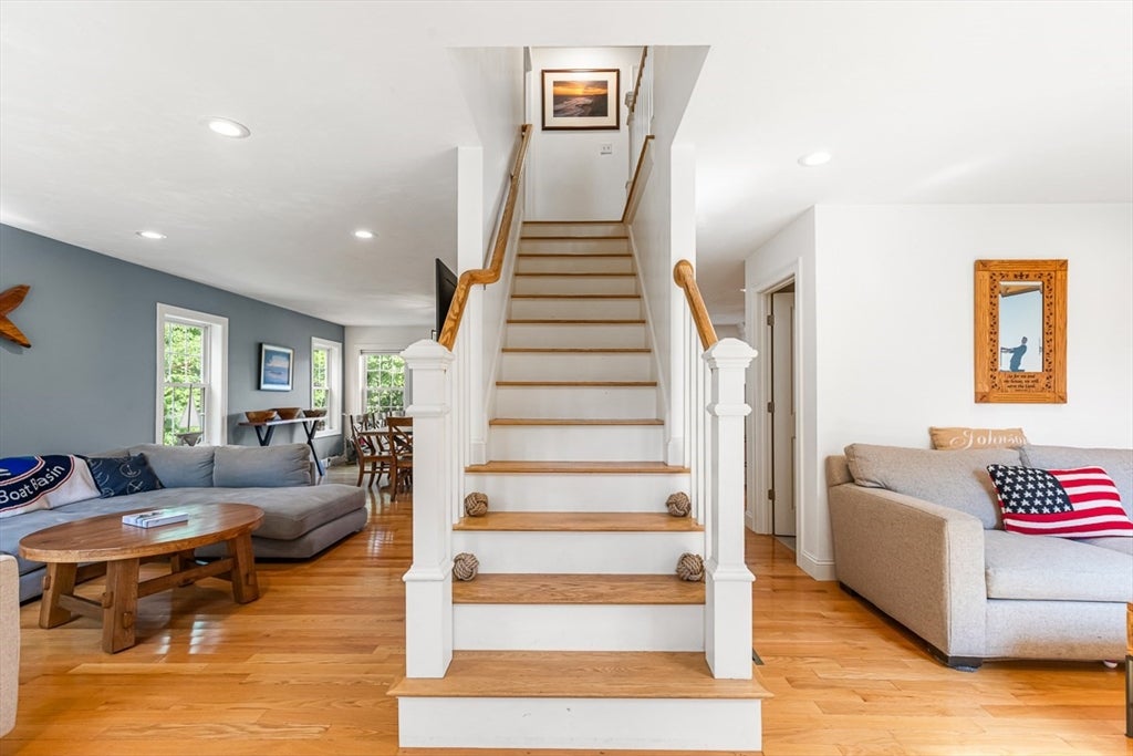 380 N Wheaton Ave