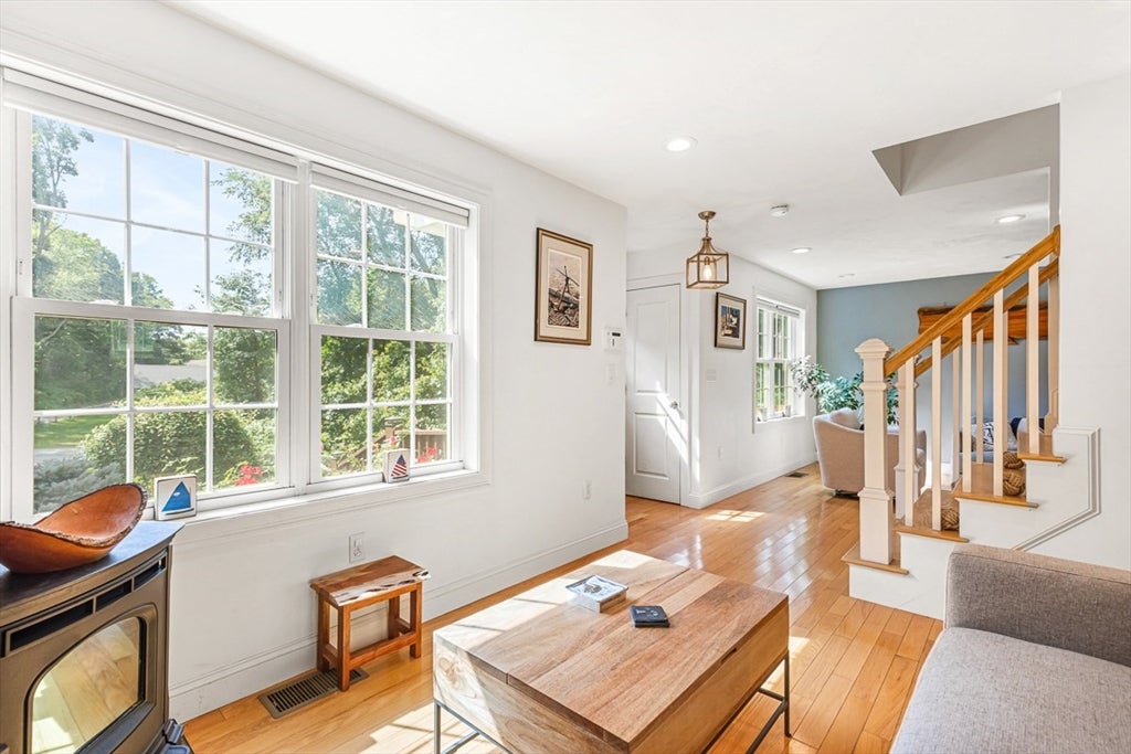 380 N Wheaton Ave, Seekonk, MA Photo #8