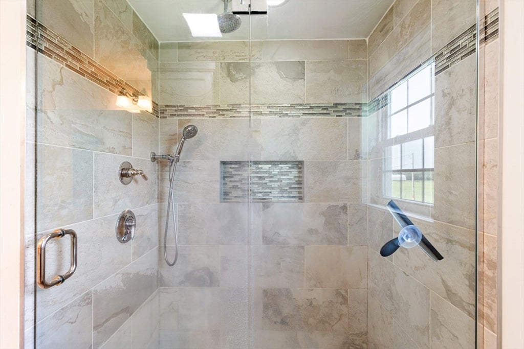 380 N Wheaton Ave, Seekonk, MA Photo #28