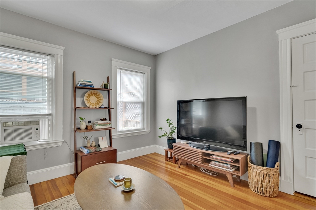 6 Mortimer Pl