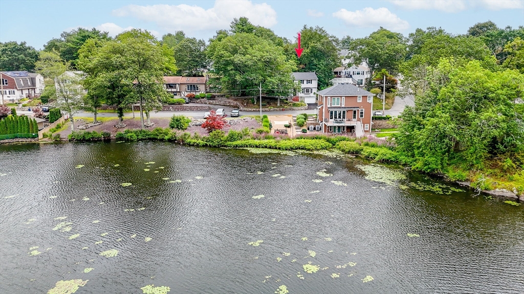 15 Shore Rd