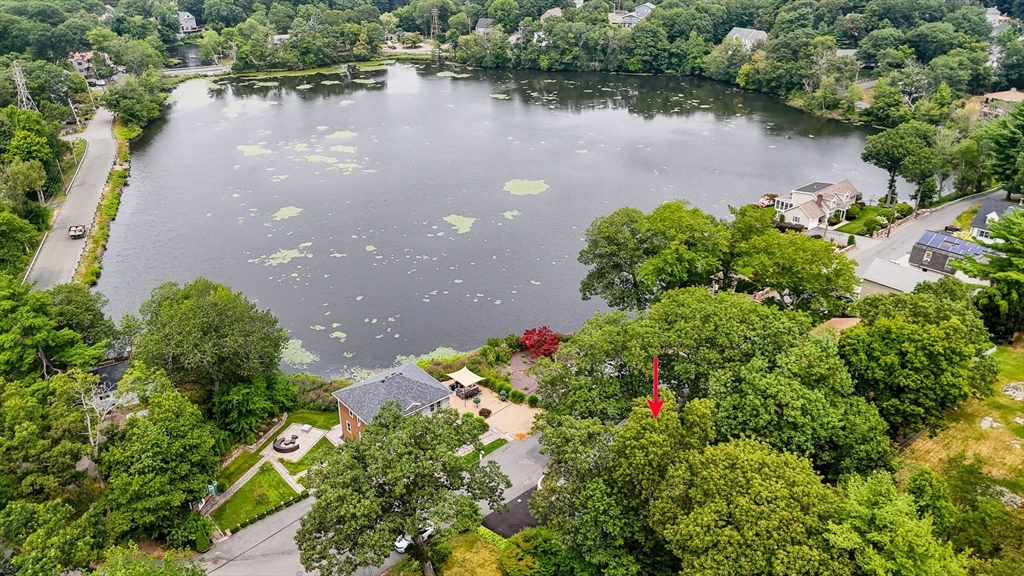 15 Shore Rd