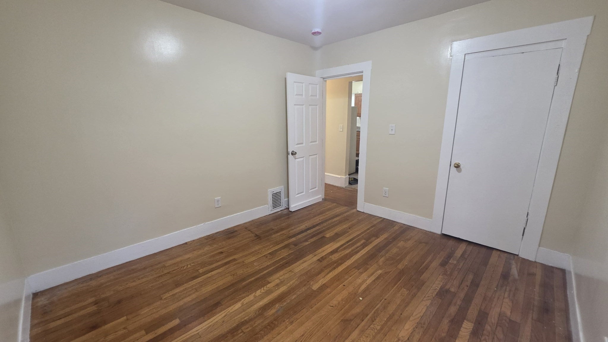 242 Chesnut St #2, Lynn, MA Photo #3