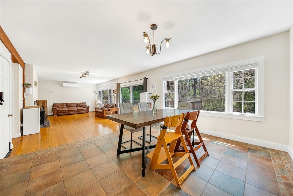 103 Newtown Rd