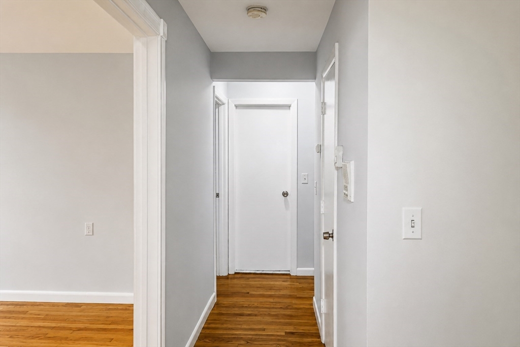 75 Waldemar Ave 202