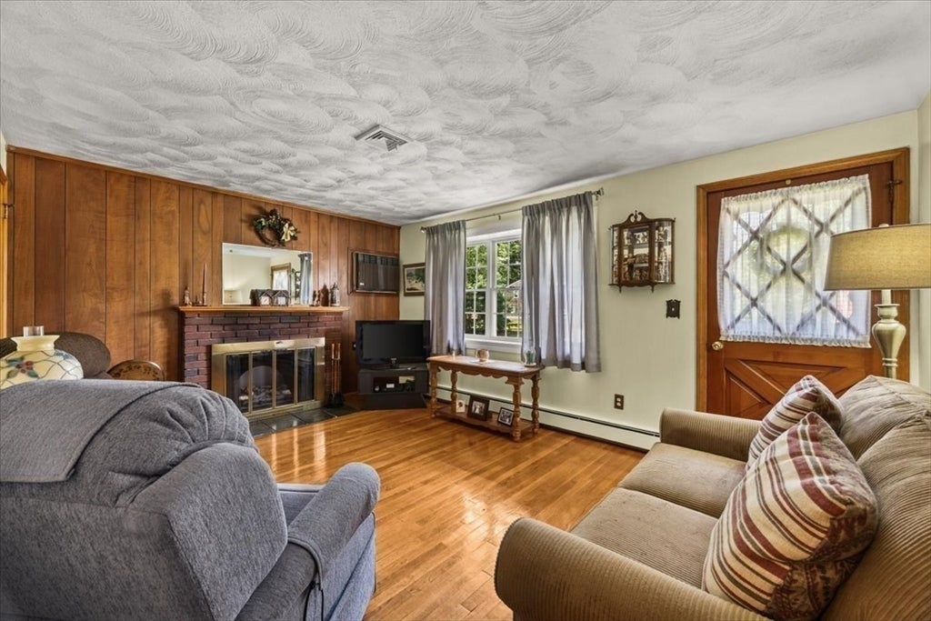 32 Colonial Drive, Taunton, MA Photo #6