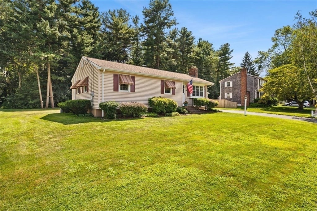 32 Colonial Drive, Taunton, MA Photo #4