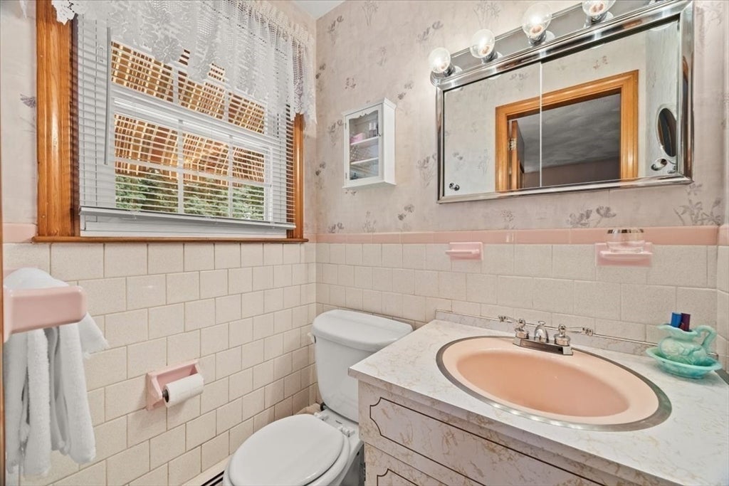 32 Colonial Drive, Taunton, MA Photo #17
