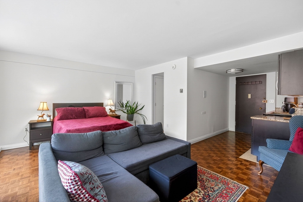 45 Longwood Ave 409