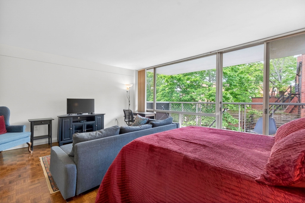 45 Longwood Ave 409