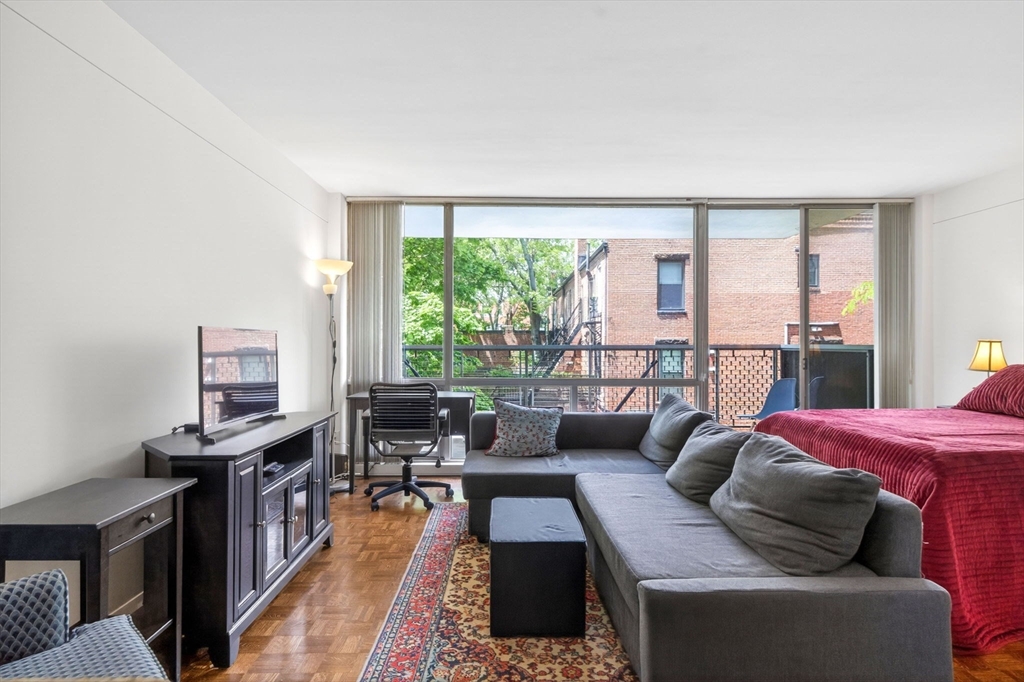 45 Longwood Ave 409