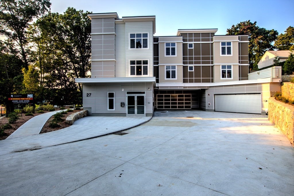 Photo of 27 Jefferson ST, Marlborough, MA