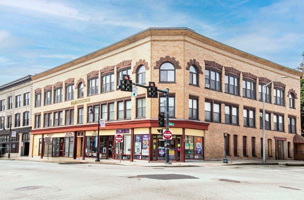 7 Main Street 106