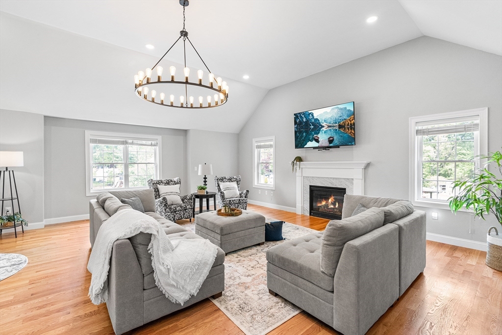 27A Devonshire Dr