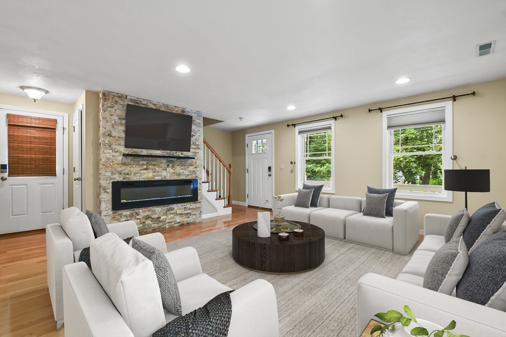 7 View St