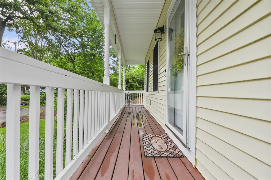 7 View St