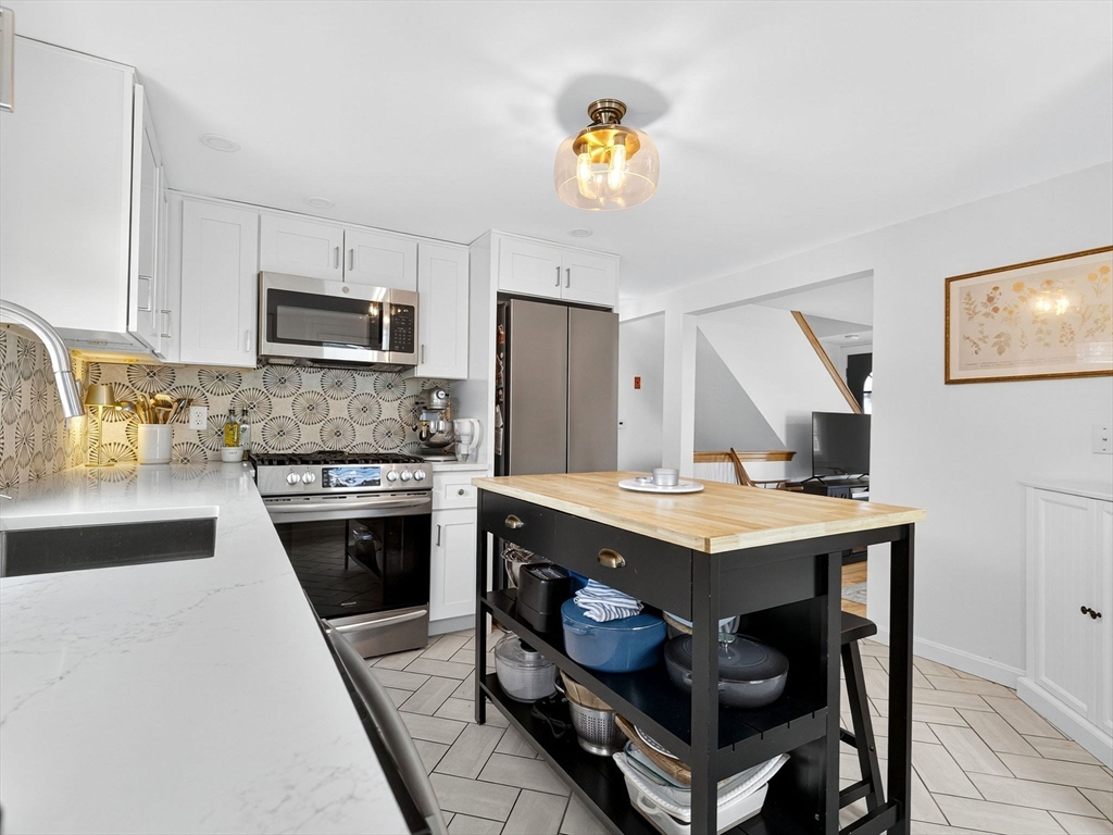 303 Pleasant St