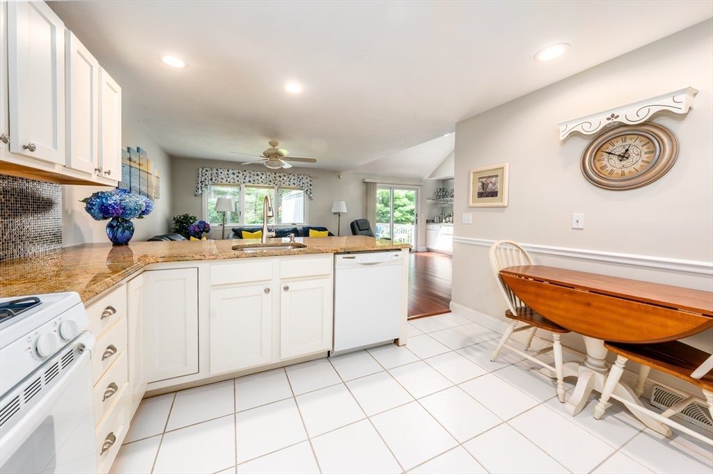 2 Mainsail Cir #70, Mashpee, MA Photo #9