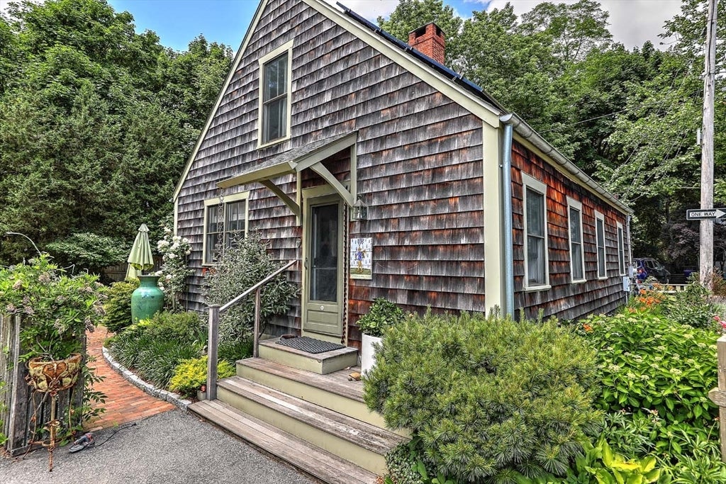 26 Bridge St