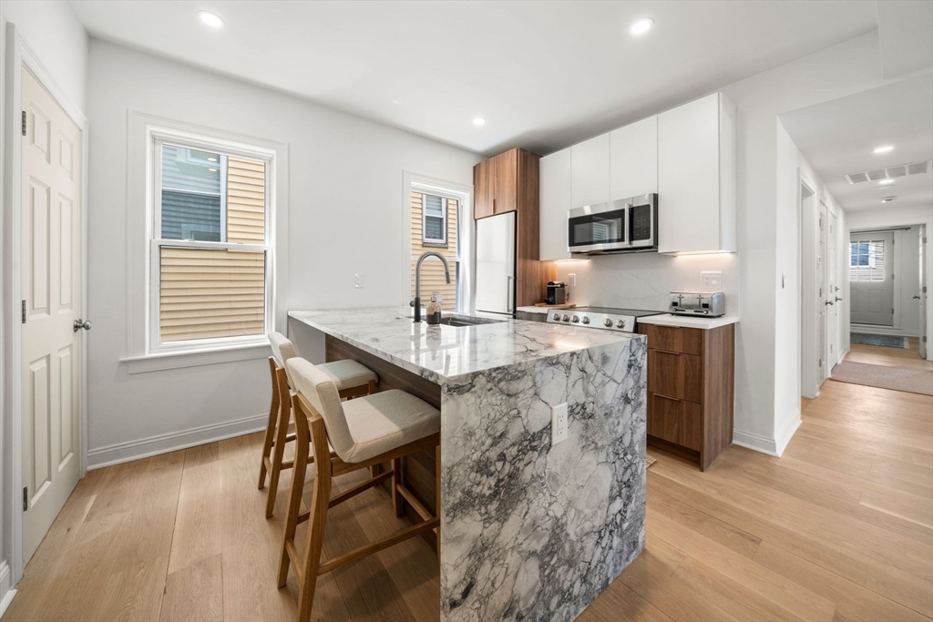 8 Fox ST #2, Boston, MA, 8 Fox ST #2, Boston, MA Photo #2