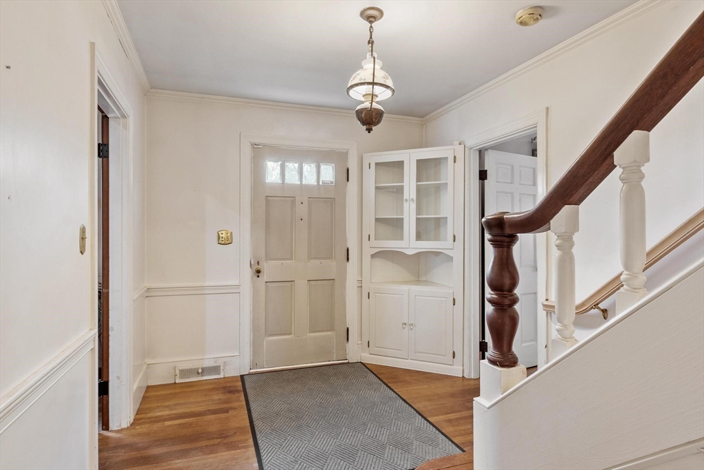 289 Sterling Rd, Lancaster, MA Photo #3