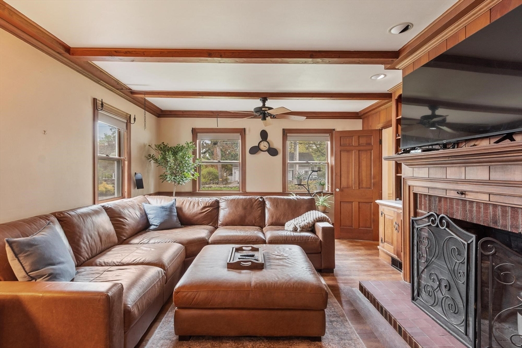 289 Sterling Rd, Lancaster, MA Photo #5