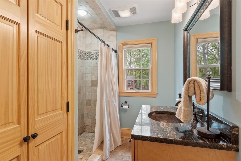 289 Sterling Rd, Lancaster, MA Photo #13
